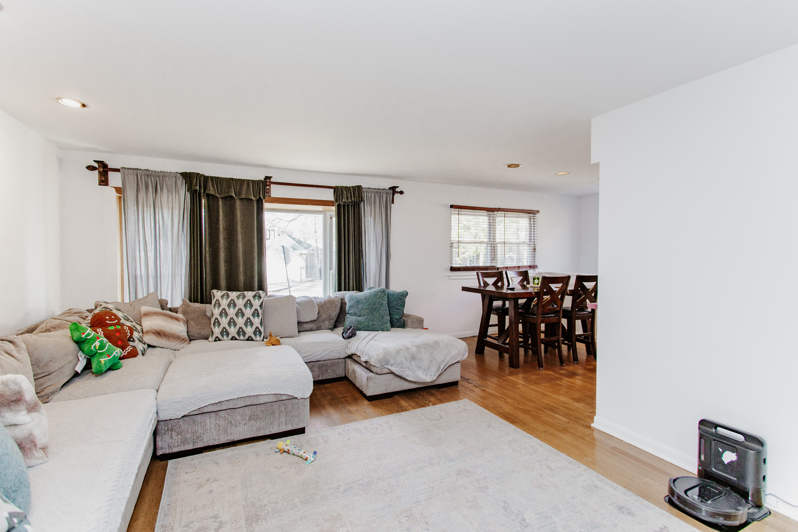 6115 North Kildare Avenue Chicago IL 60646