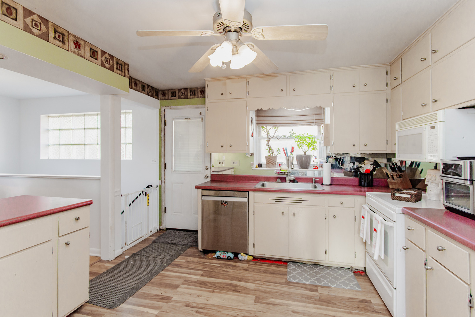 6115 North Kildare Avenue Chicago IL 60646