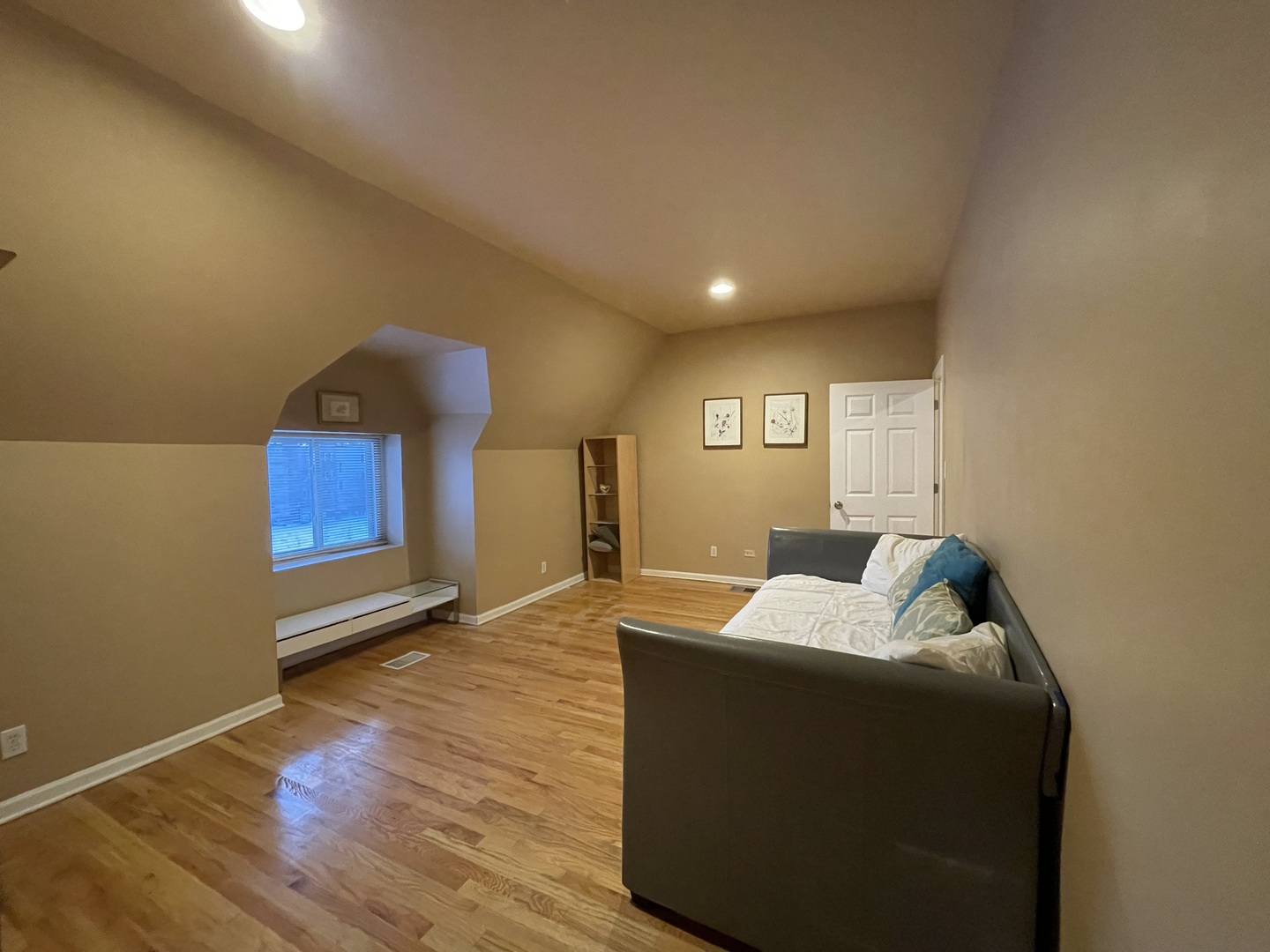 1502 East Marquette Road Chicago IL 60637