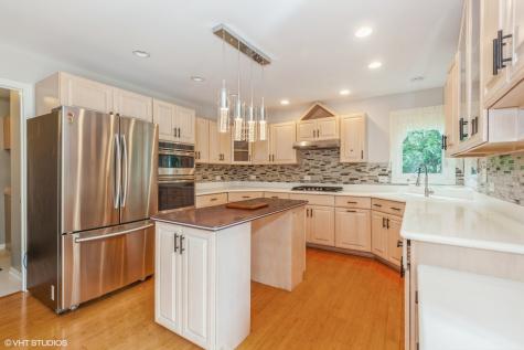 954 Black Walnut Drive Sugar Grove IL 60554