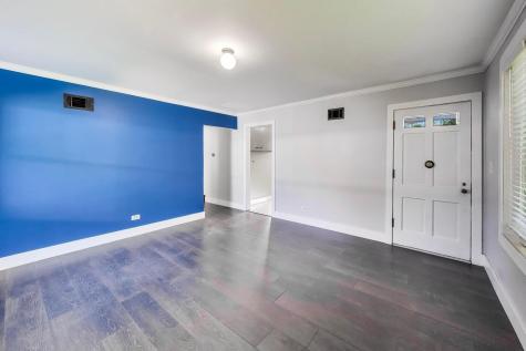 836 East Rockland Road Libertyville IL 60048