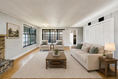 836 East Rockland Road Libertyville IL 60048