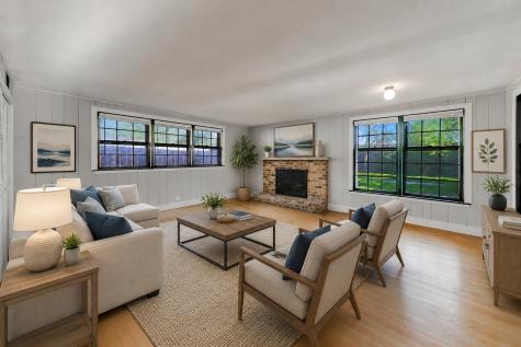 836 East Rockland Road Libertyville IL 60048