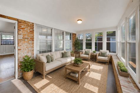 836 East Rockland Road Libertyville IL 60048