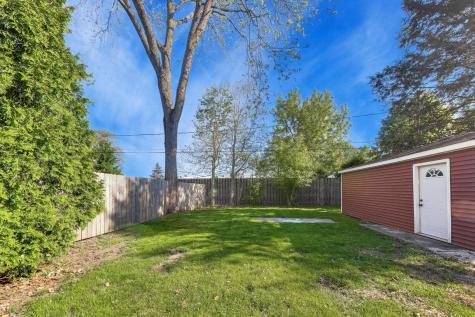836 East Rockland Road Libertyville IL 60048