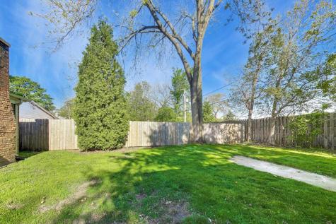 836 East Rockland Road Libertyville IL 60048