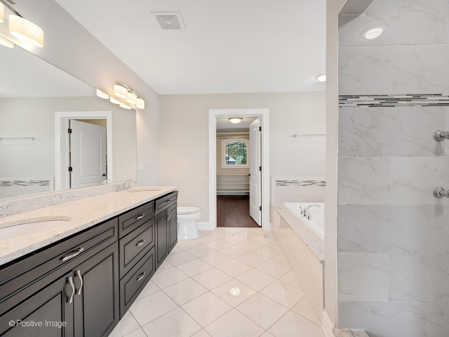 1N345 Blue Ridge Court Wheaton IL 60187