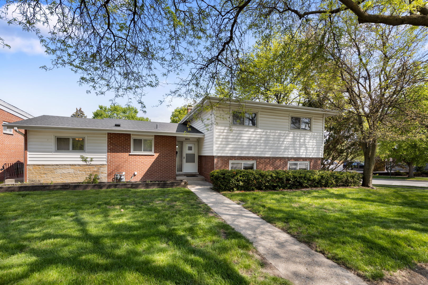 8901 Niles Center Road Skokie IL 60076