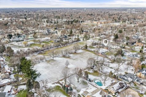 116 East Farnham Lane Wheaton IL 60189