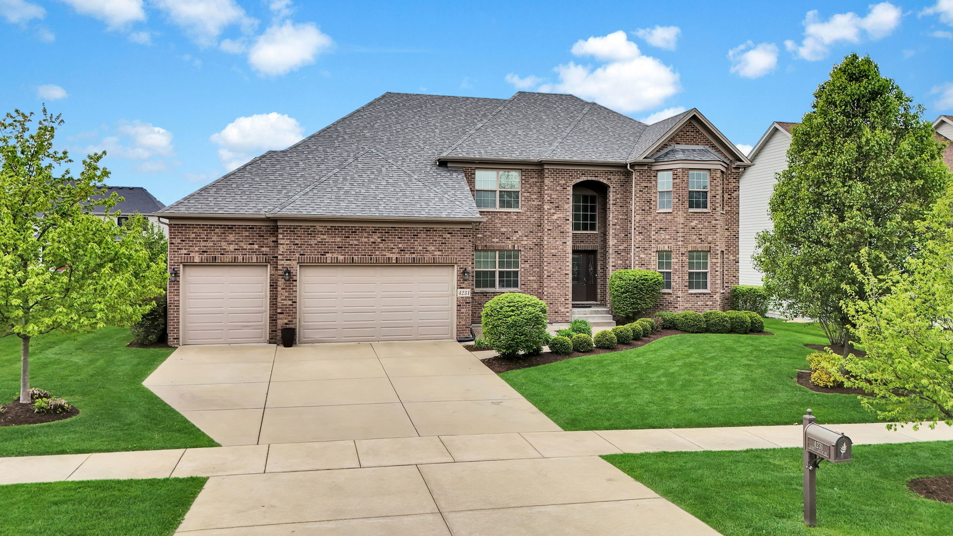 4231 Honey Locust Drive Naperville IL 60564