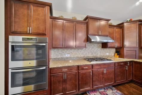 4231 Honey Locust Drive Naperville IL 60564