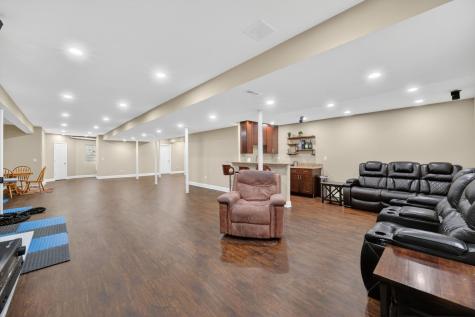 4231 Honey Locust Drive Naperville IL 60564