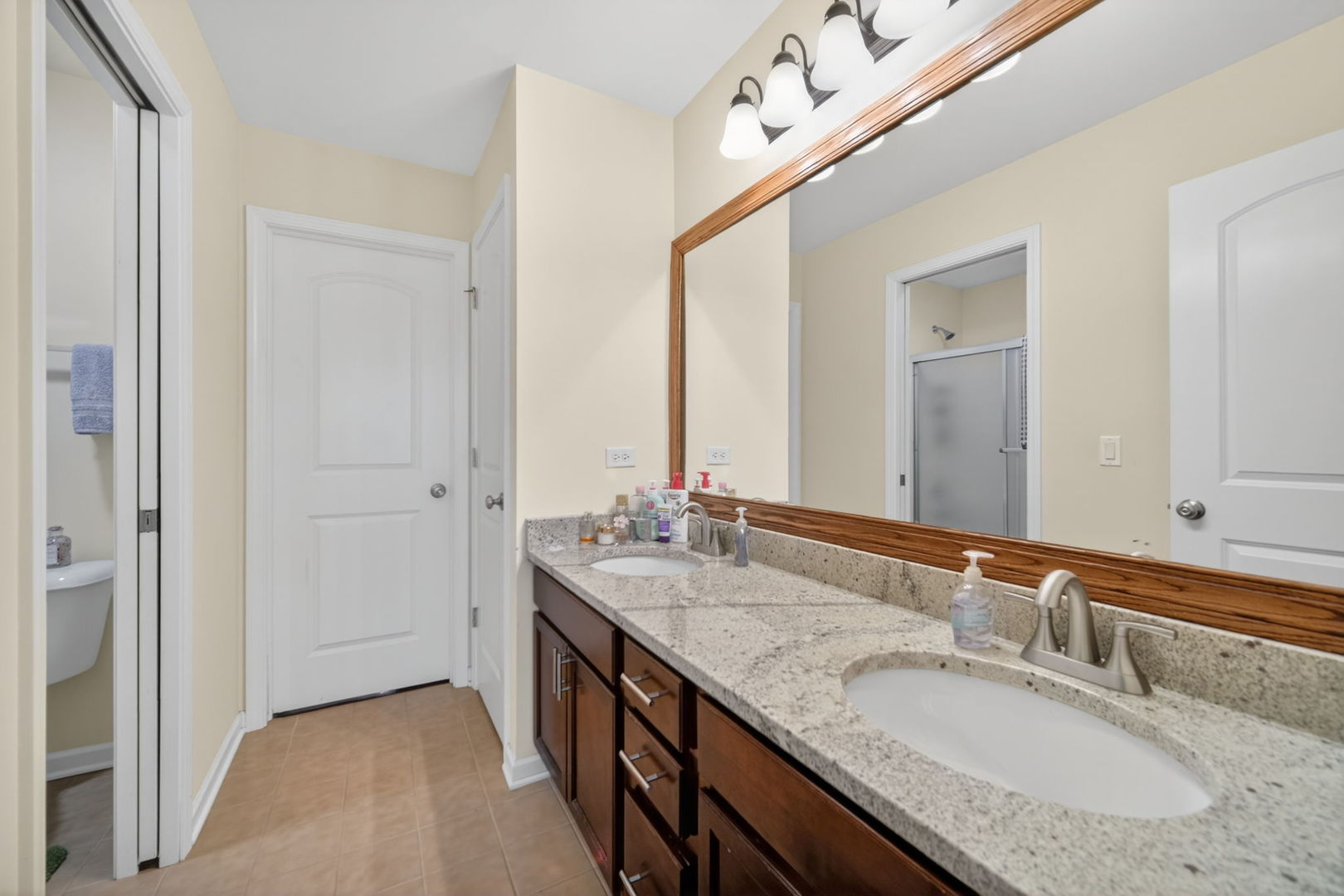 4231 Honey Locust Drive Naperville IL 60564