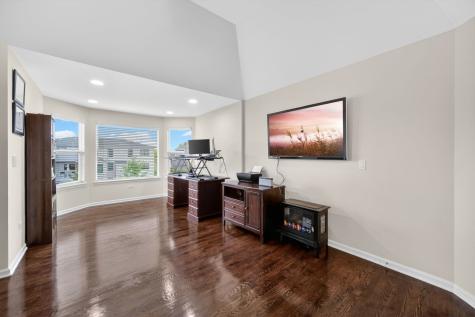 4231 Honey Locust Drive Naperville IL 60564