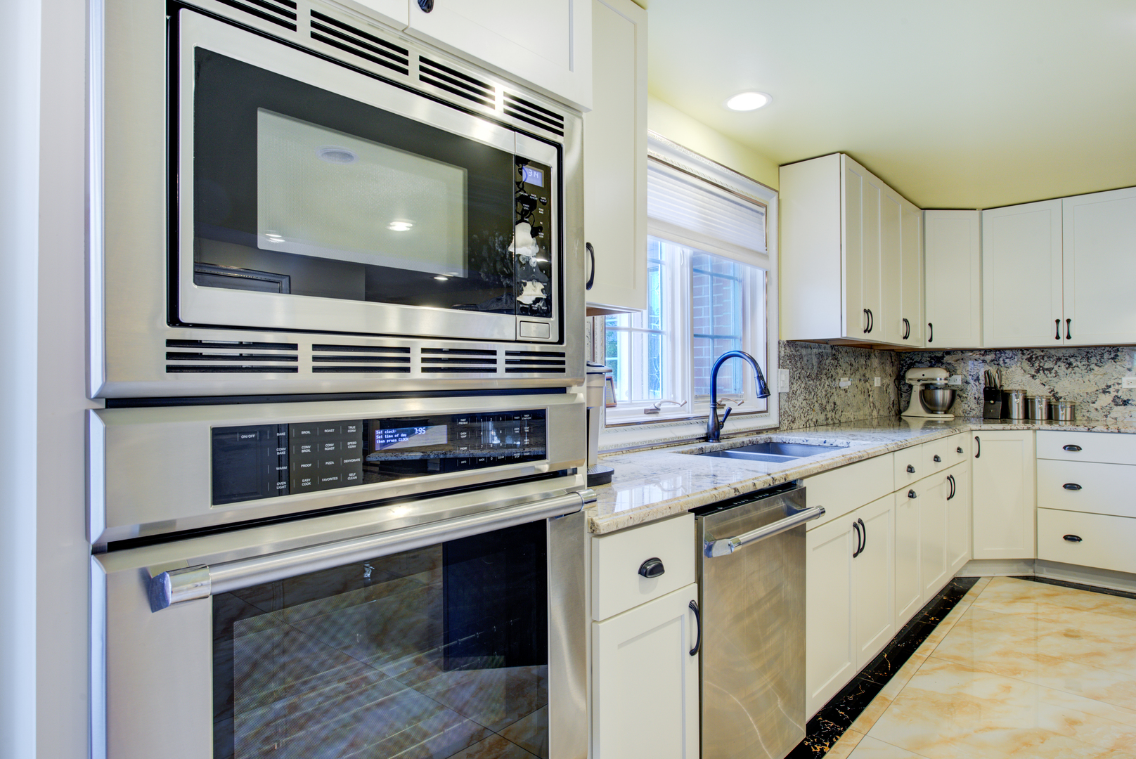 46 Hamilton Lane Oak Brook IL 60523