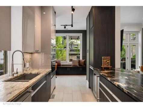 613 West Belden Avenue Chicago IL 60614