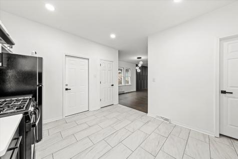140 West 110th Street Chicago IL 60628