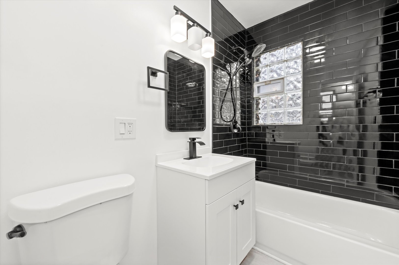 140 West 110th Street Chicago IL 60628