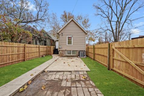 140 West 110th Street Chicago IL 60628