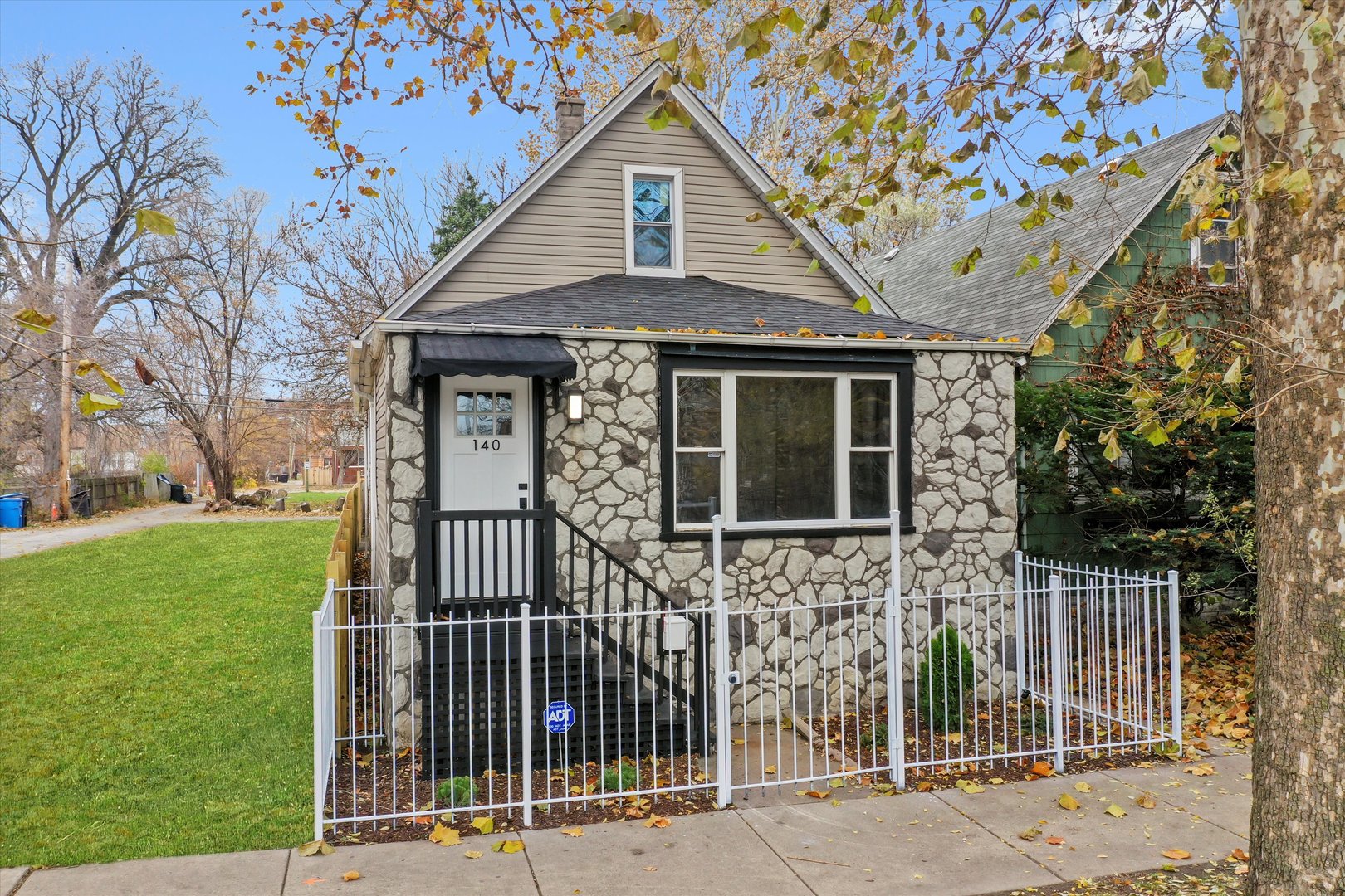 140 West 110th Street Chicago IL 60628