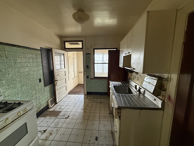 317 West 103rd Place Chicago IL 60628