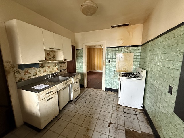 317 West 103rd Place Chicago IL 60628
