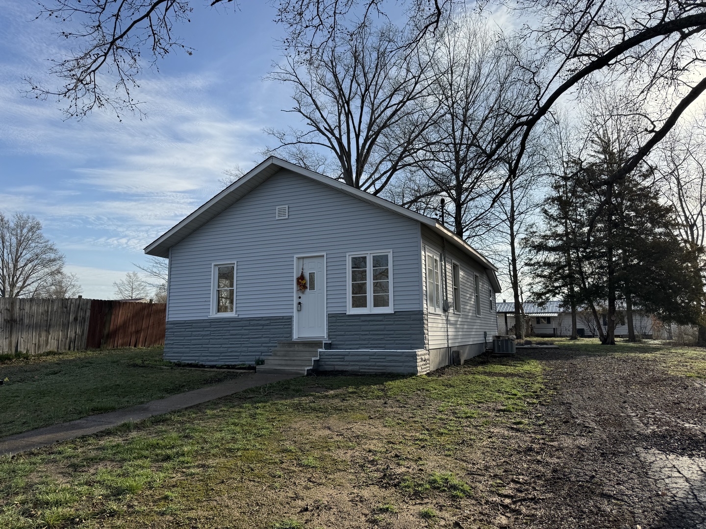 618 South Mcleansboro Street Benton IL 62812