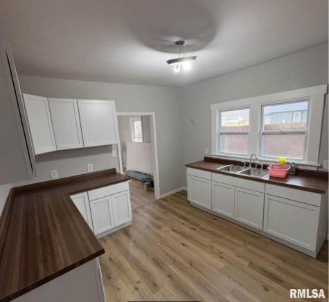 618 South Mcleansboro Street Benton IL 62812