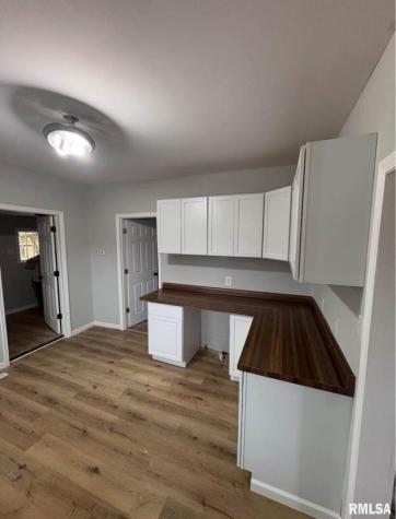 618 South Mcleansboro Street Benton IL 62812