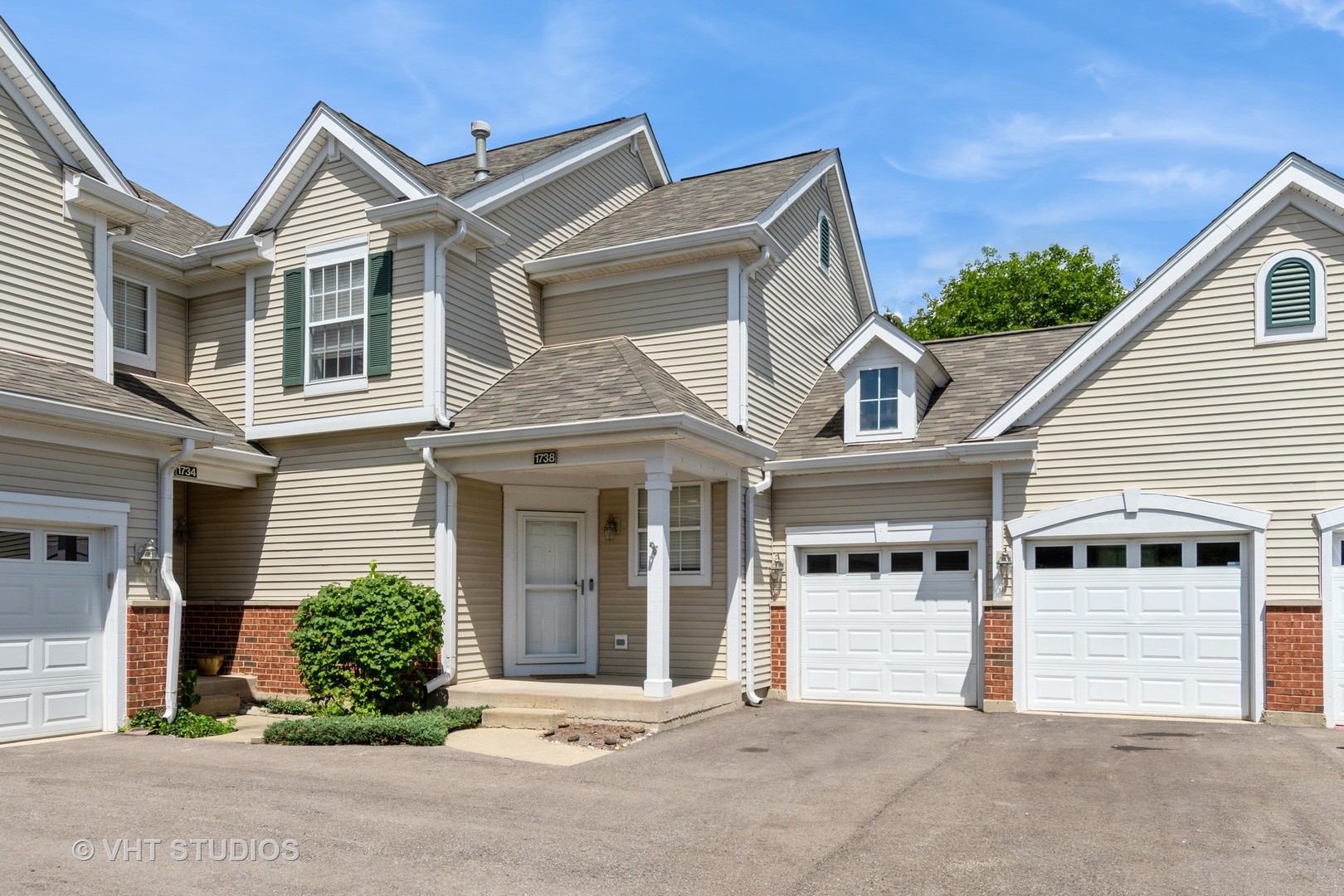 1738 Landreth Court Aurora IL 60504