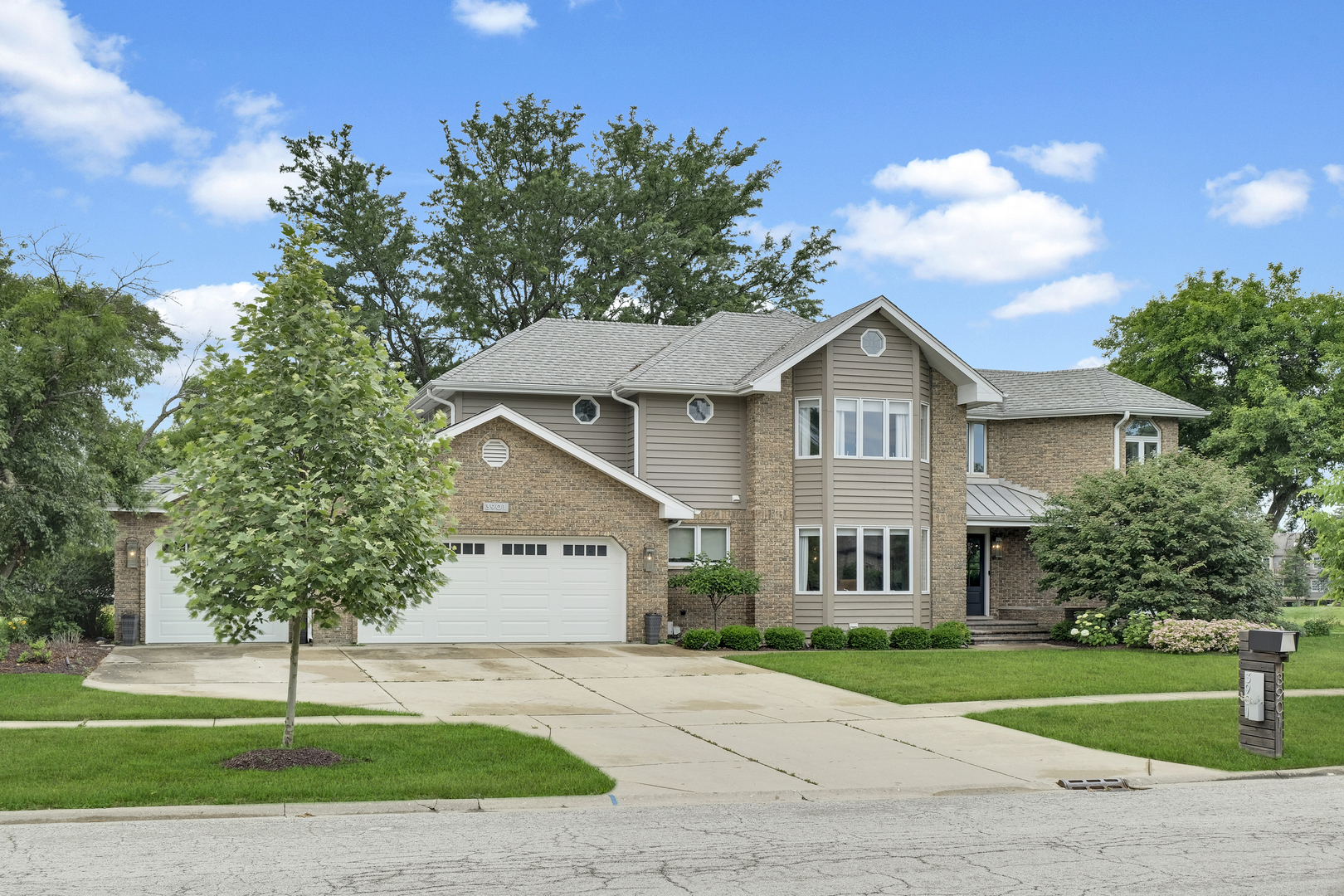 3901 White Eagle Drive Naperville IL 60564