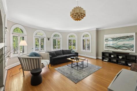 1114 Dobson Street Evanston IL 60202
