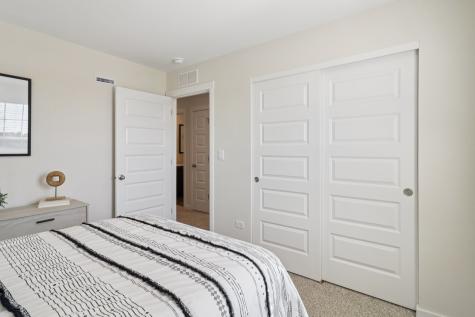 1709 Baler Avenue Aurora IL 60503