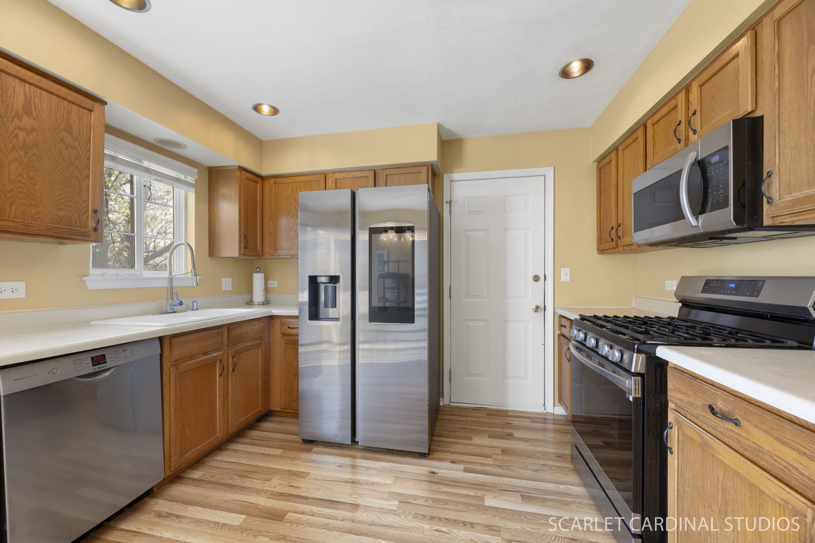 741 Cooper Court E Aurora IL 60504