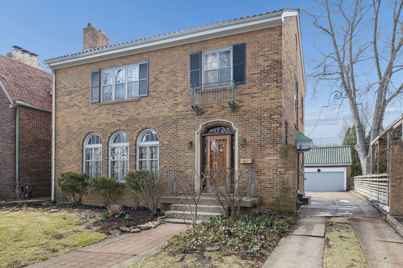 10344 South Leavitt Street Chicago IL 60643