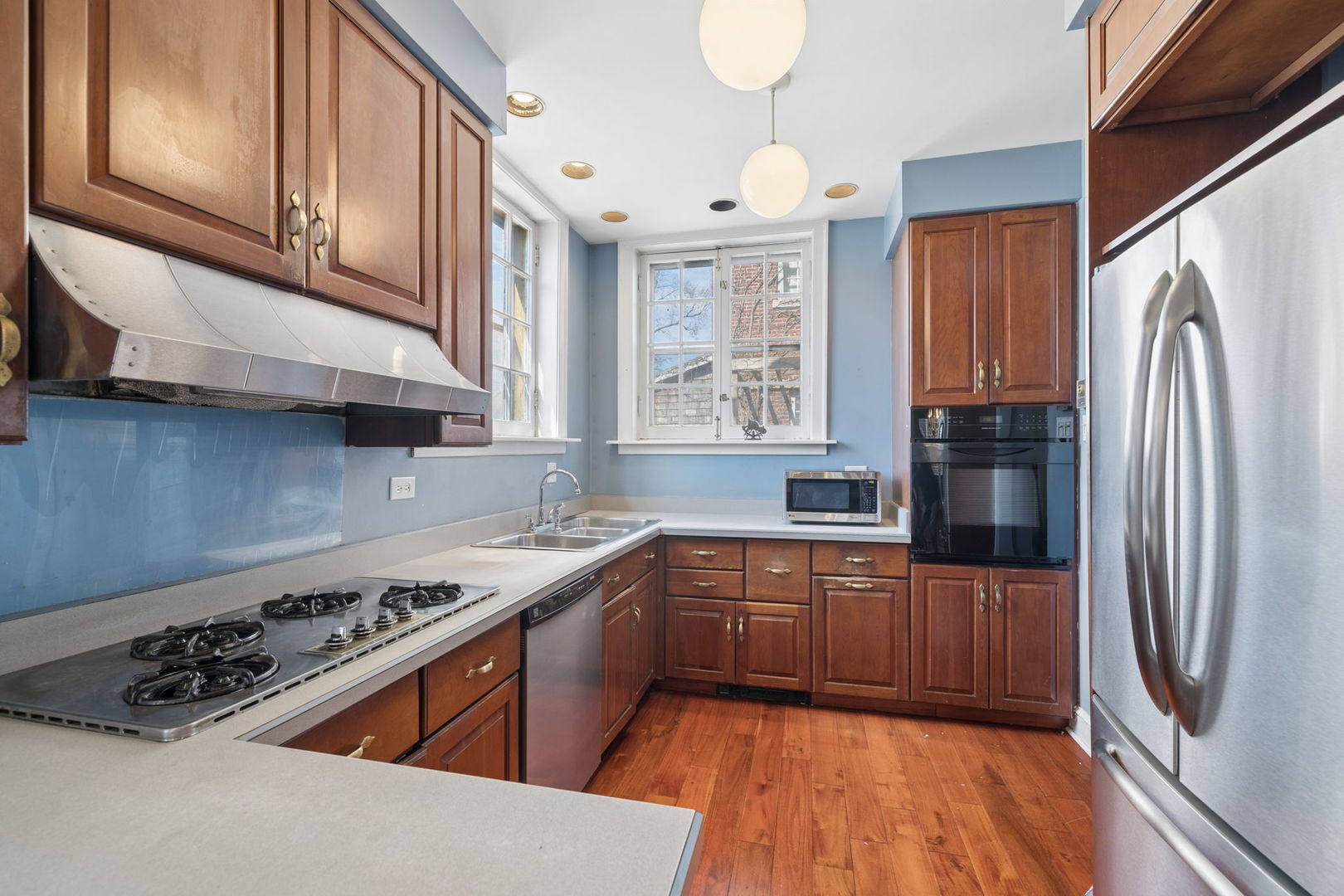10344 South Leavitt Street Chicago IL 60643