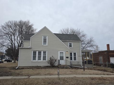 802 East 5th Street Sterling IL 61081