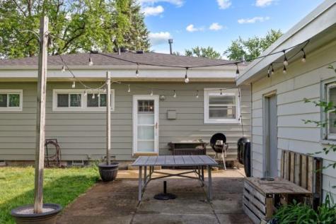 276 Panama Avenue Hampshire IL 60140