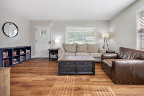 276 Panama Avenue Hampshire IL 60140