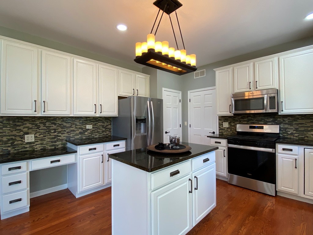 720 Kendridge Court Aurora IL 60502