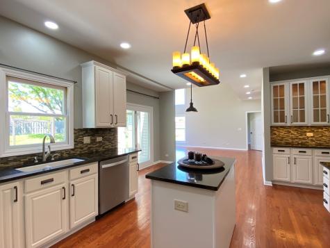 720 Kendridge Court Aurora IL 60502
