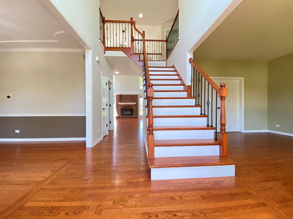 720 Kendridge Court Aurora IL 60502