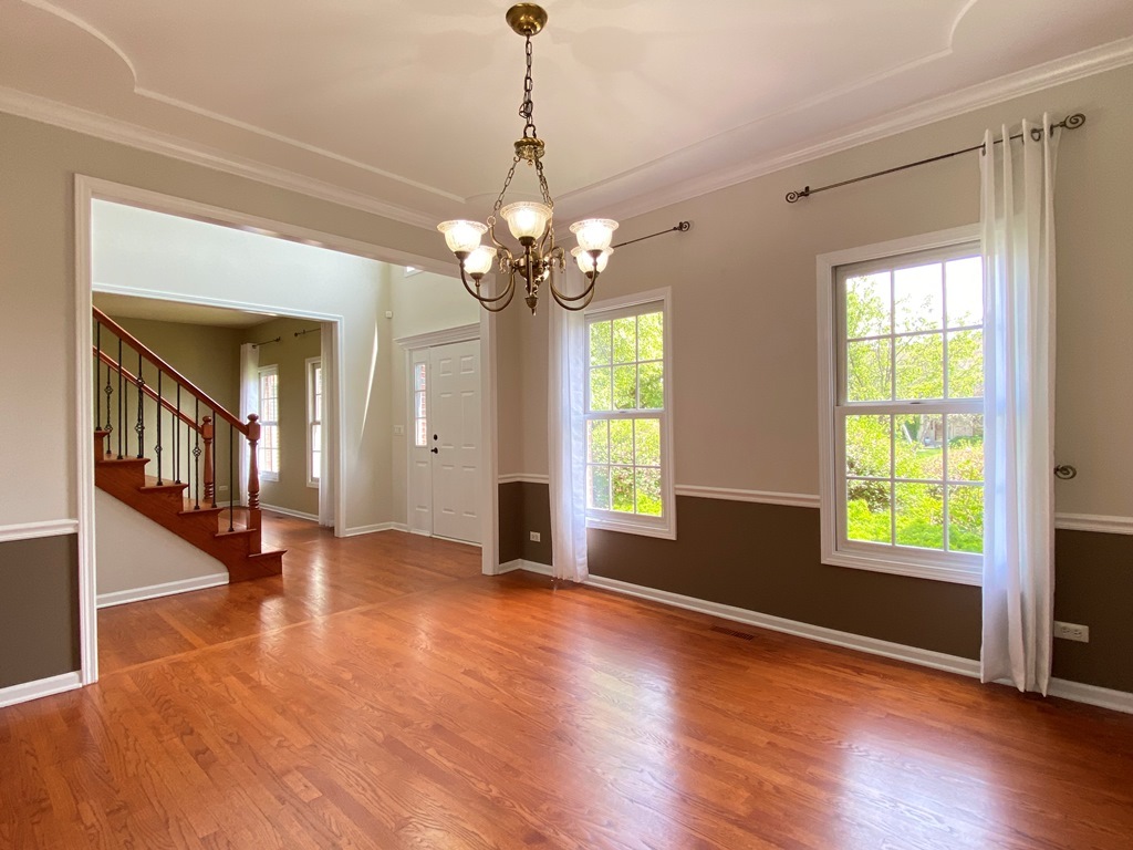 720 Kendridge Court Aurora IL 60502