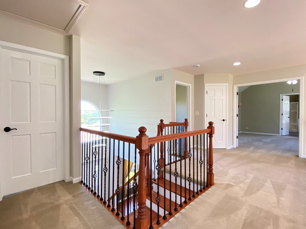 720 Kendridge Court Aurora IL 60502
