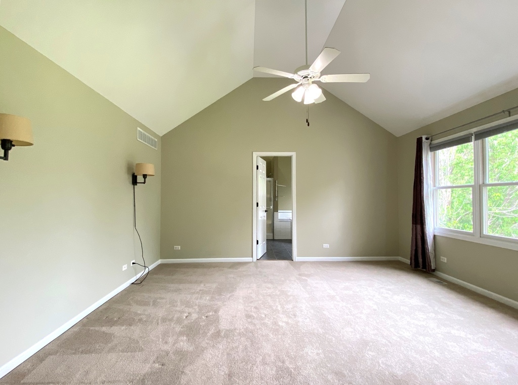 720 Kendridge Court Aurora IL 60502