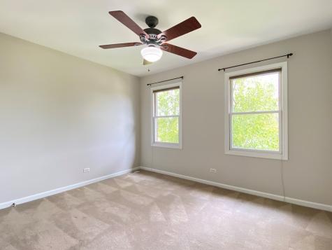 720 Kendridge Court Aurora IL 60502