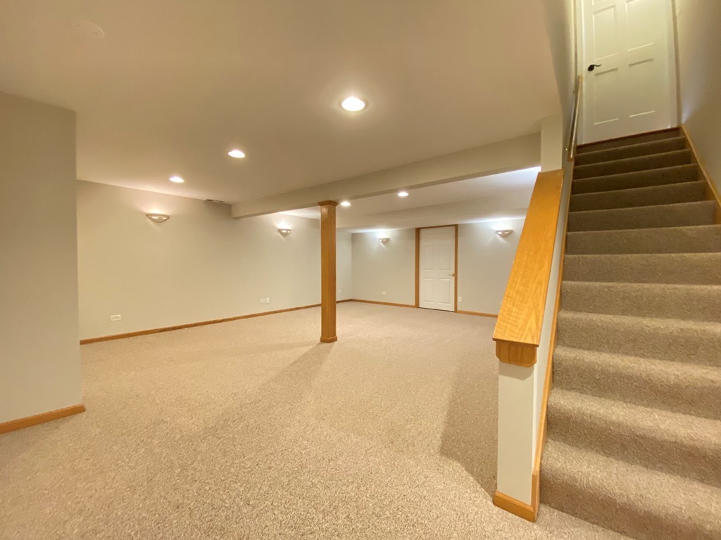 720 Kendridge Court Aurora IL 60502
