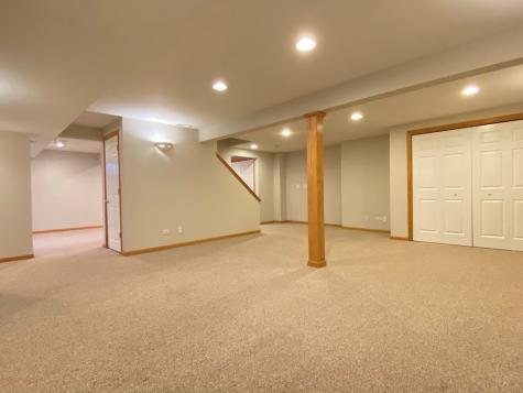 720 Kendridge Court Aurora IL 60502