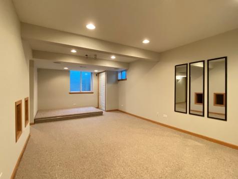 720 Kendridge Court Aurora IL 60502