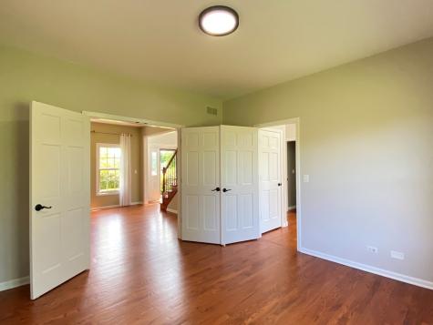 720 Kendridge Court Aurora IL 60502